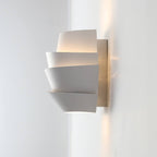 Lampada da parete scandinava NordGlow con due sorgenti luminose