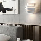 Lampada da parete scandinava NordGlow con due sorgenti luminose