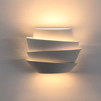 Lampada da parete scandinava NordGlow con due sorgenti luminose