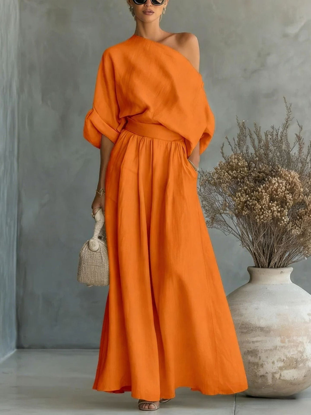 Ensemble femme en lin avec blouse drapée et pantalon large
