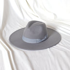 Cappello Fedora in Feltro con Fascia Decorativa