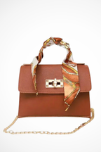 Borsa Elmira con Tracolla a Catena e Forma Strutturata