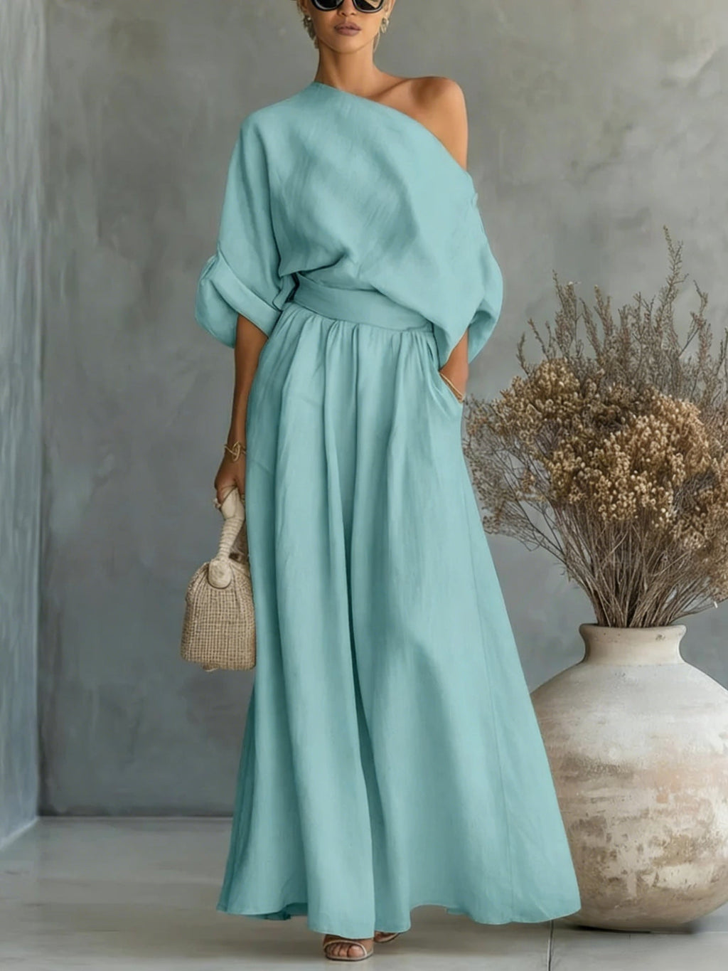 Ensemble femme en lin avec blouse drapée et pantalon large