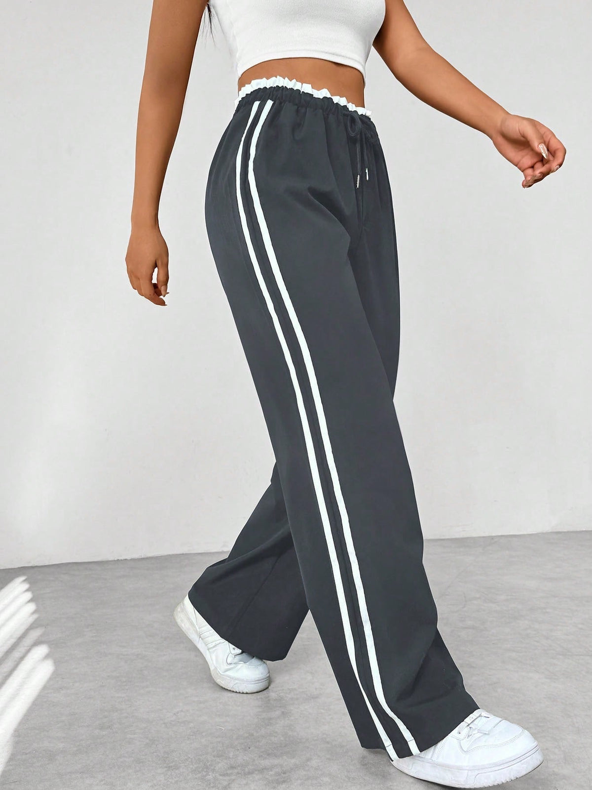 Pantaloni Jogger Donna a Gamba Ampia con Bande Laterali