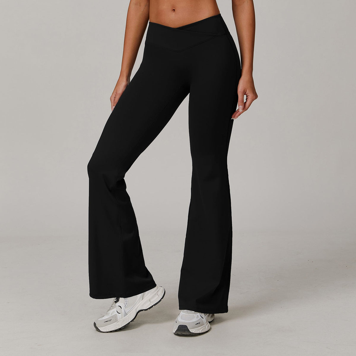 Pantaloni Yoga Donna a Zampa con Vita Incrociata – Comfort e Silhouette Modellante