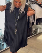Abito Corto Pieghettato Nero Eleganza