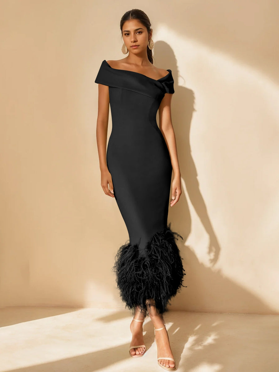 Robe de cérémonie pour femme en satin extensible avec détails en plumes
