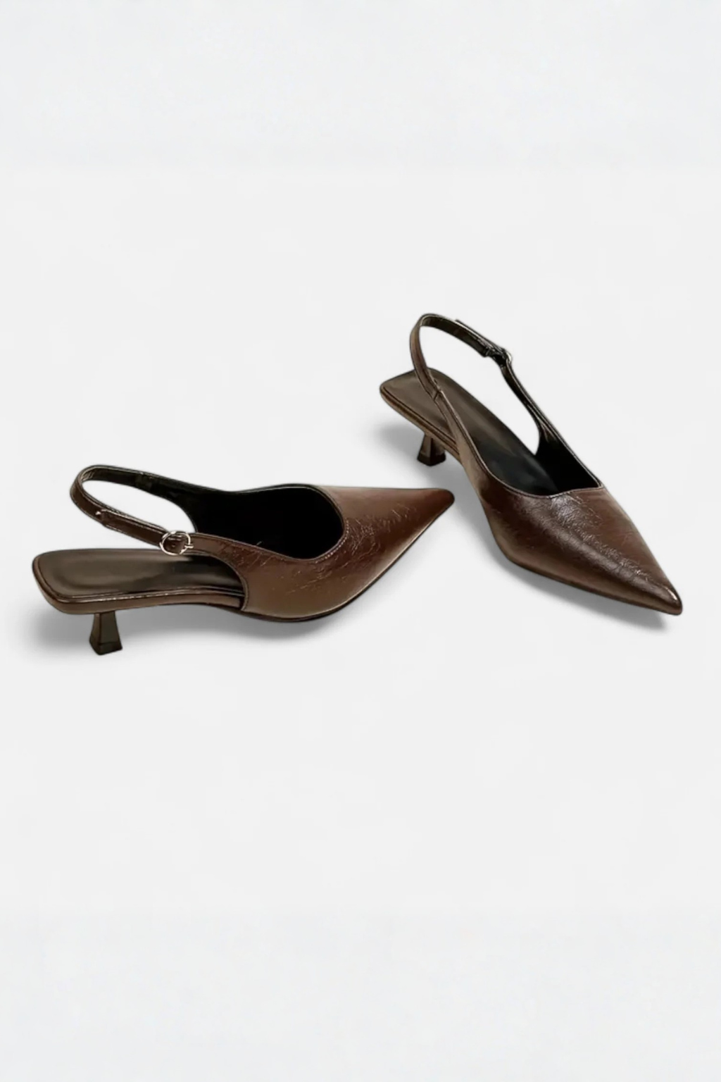 Lucinda Lak Slingback Heels med Spids Tå og Elegant Glans