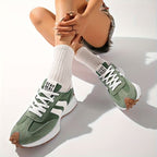 Zapatillas deportivas retro para mujer de ante con suela de plataforma