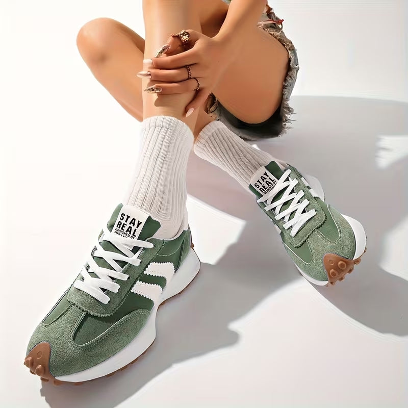 Zapatillas deportivas retro para mujer de ante con suela de plataforma