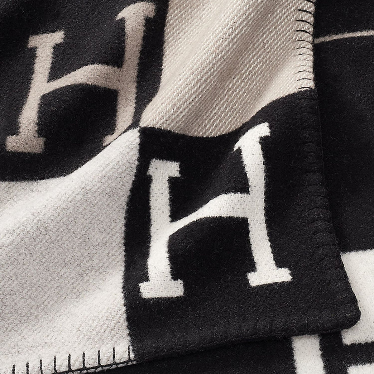 H | Coperta in Lana e Cashmere 150 × 200 cm