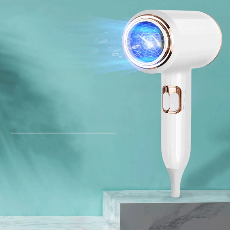 Effektiv Hårtørrer og Stylingbørste – Hurtig Tørring med Anti-Frizz Funktion