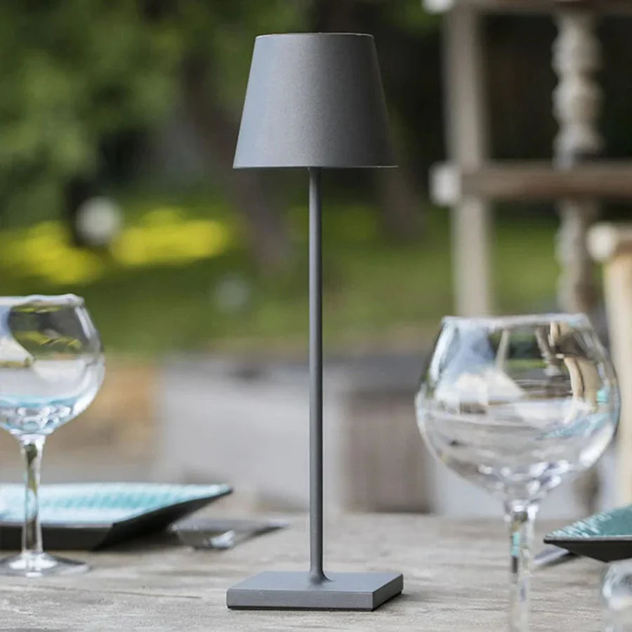 Lampada da tavolo lunga dimmerabile - LumiLuxe