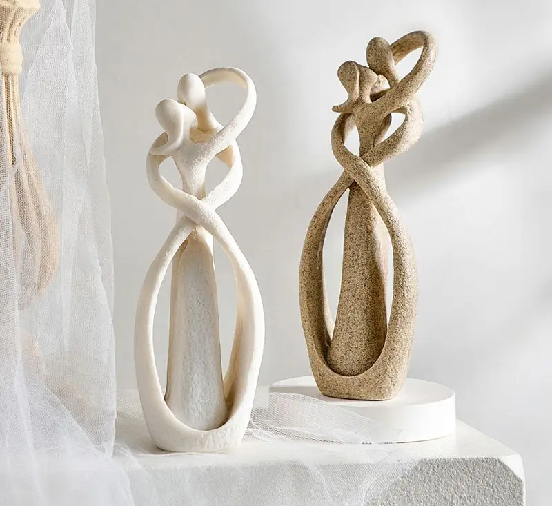 Abbraccio Eterno – Figurina Astratta dell'Amore Senza Tempo | Arredamento Moderno & Idea Regalo Unica