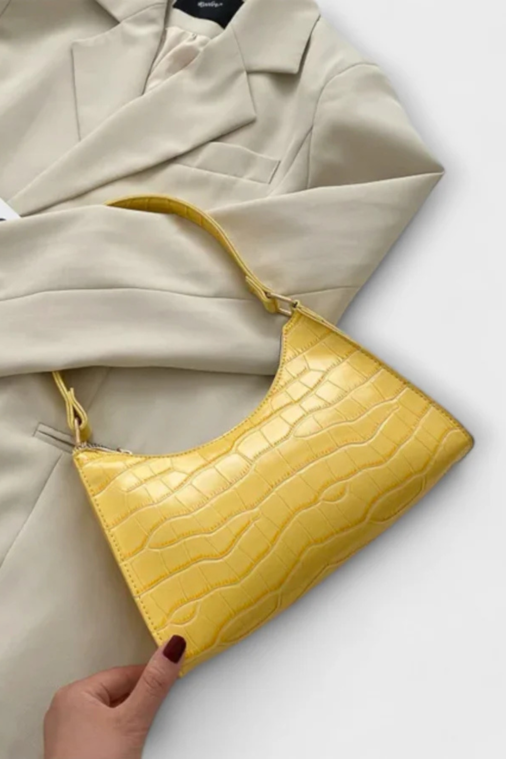 Borsa a Spalla Strutturata con Superficie Testurizzata e Zip