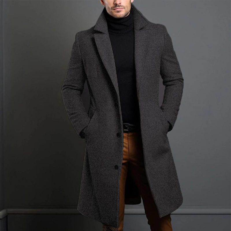 Cappotto Lungo Uomo in Lana dal Taglio Sartoriale