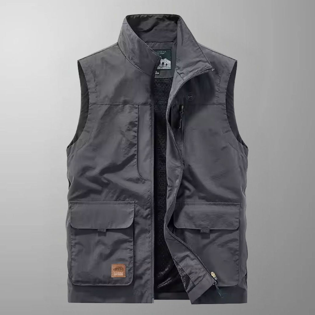 Chaleco cargo outdoor de hombre con múltiples bolsillos