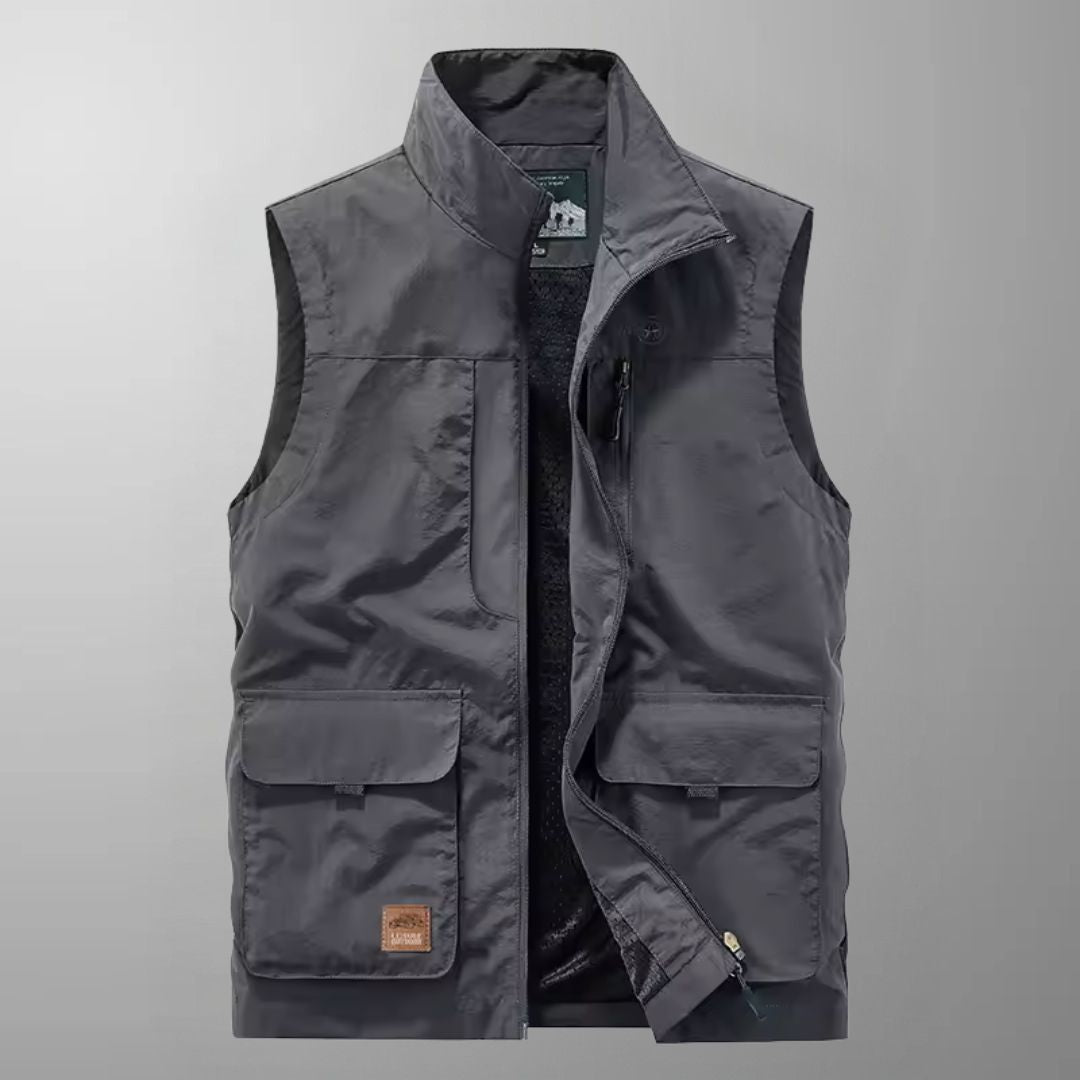Chaleco cargo outdoor de hombre con múltiples bolsillos