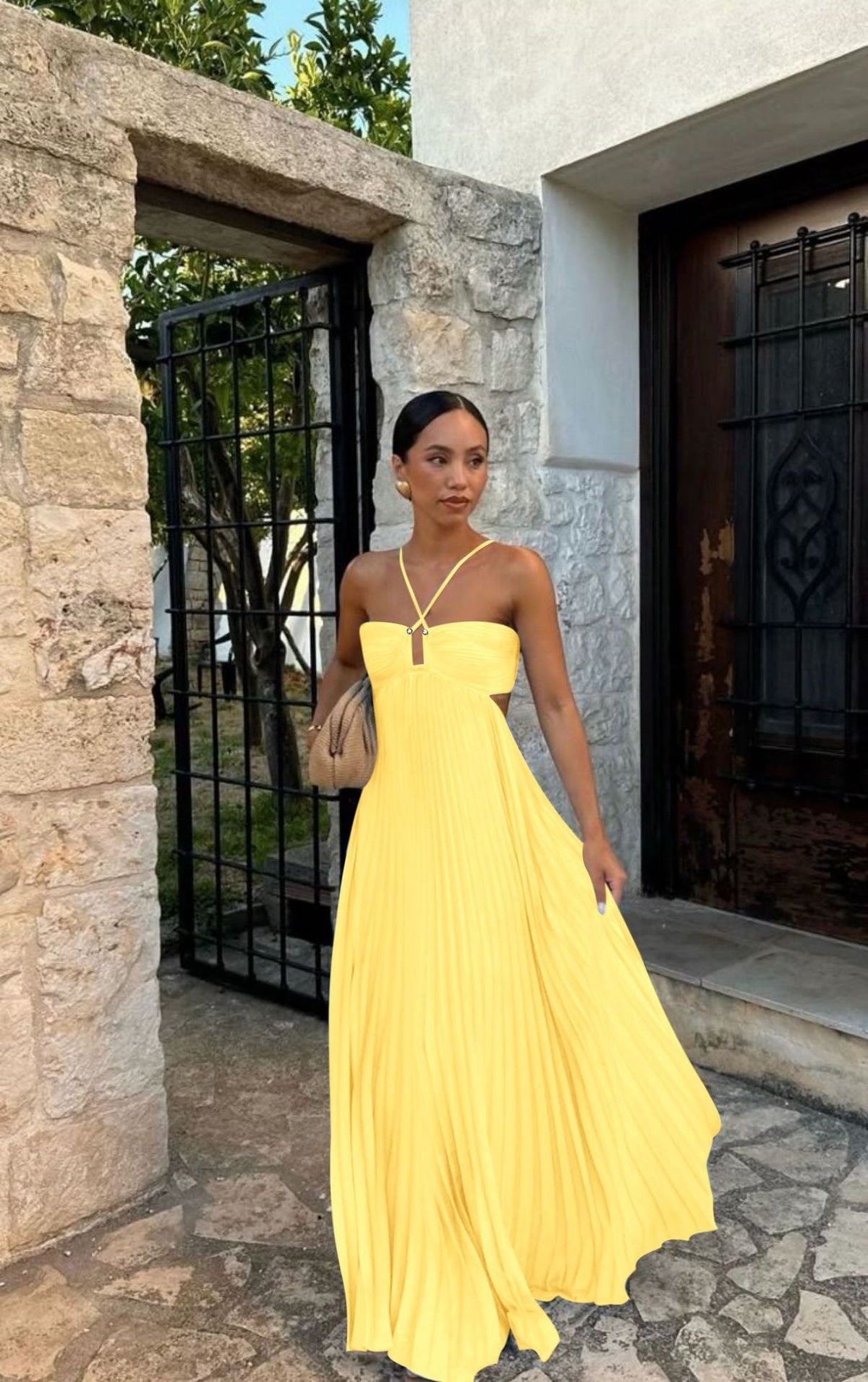 Robe longue plissée pour femme à col licou et dos nu