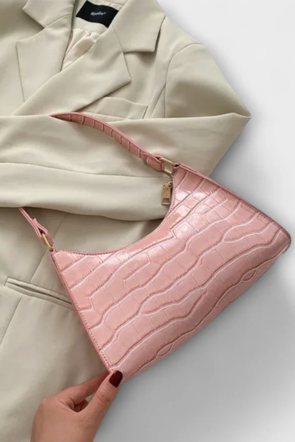 Borsa a Spalla Strutturata con Superficie Testurizzata e Zip