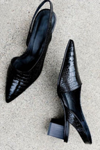 Slingback Pumps con Punta Affilata e Tacco Basso