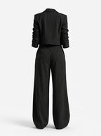 Completo Donna Gessato con Blazer Corto e Pantaloni a Gamba Larga