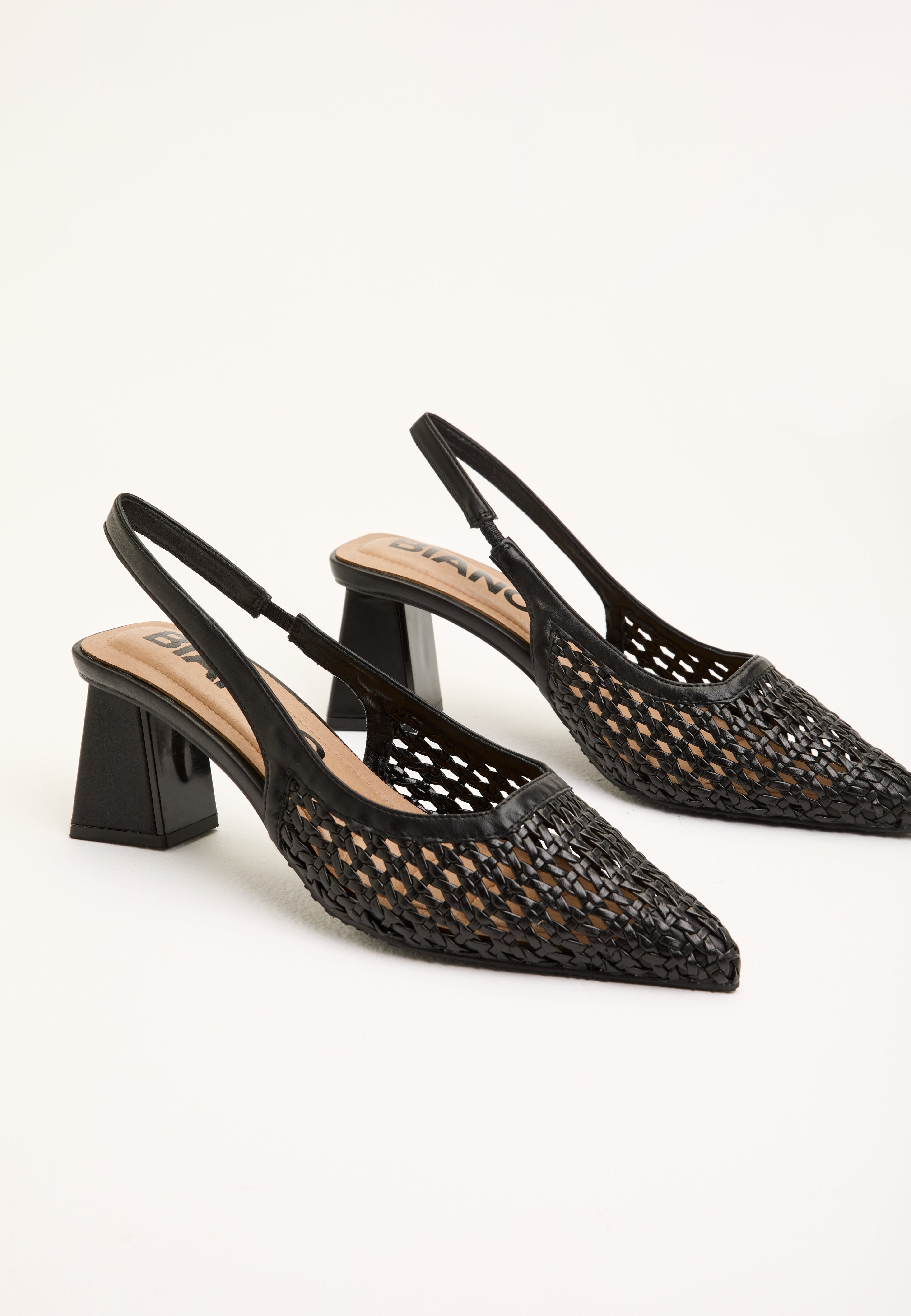 Slingback Pumps con Punta Affilata e Dettaglio Intrecciato