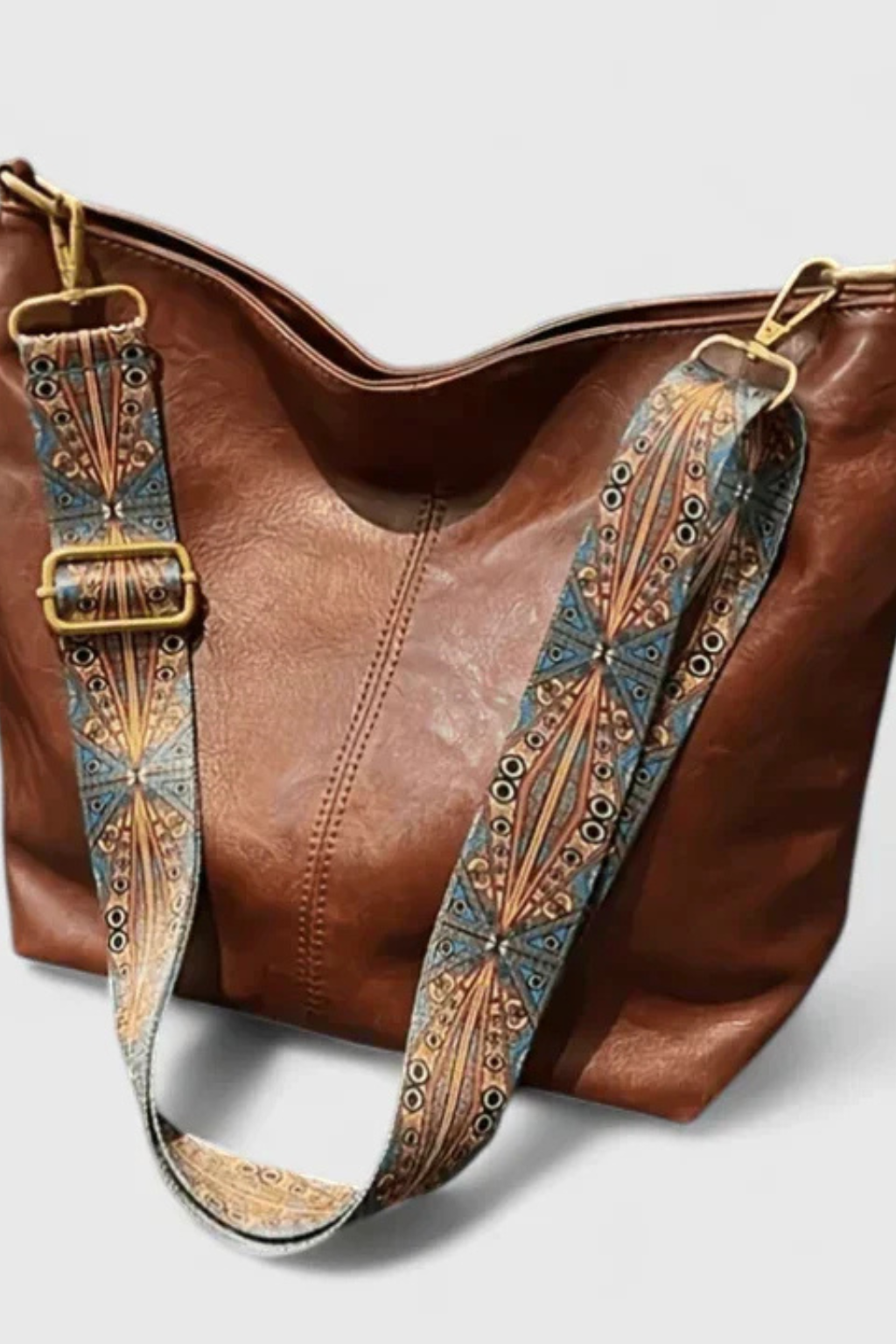 Maribelle Borsa a Spalla con Cinghia Decorata e Silhouette Morbida