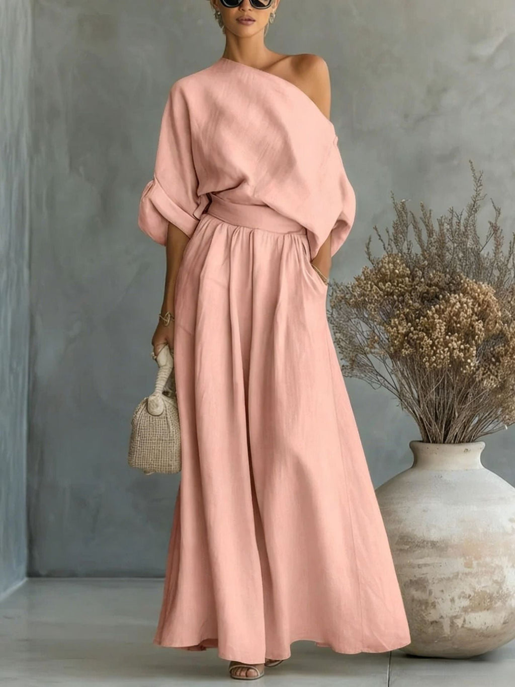 Ensemble femme en lin avec blouse drapée et pantalon large