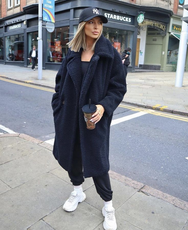 ANFINITE – Oversized Plysjakke til Kvinder