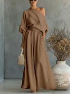 Ensemble femme en lin avec blouse drapée et pantalon large