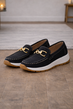Mocassini Slip-On Effetto Camoscio con Morsetto Decorativo