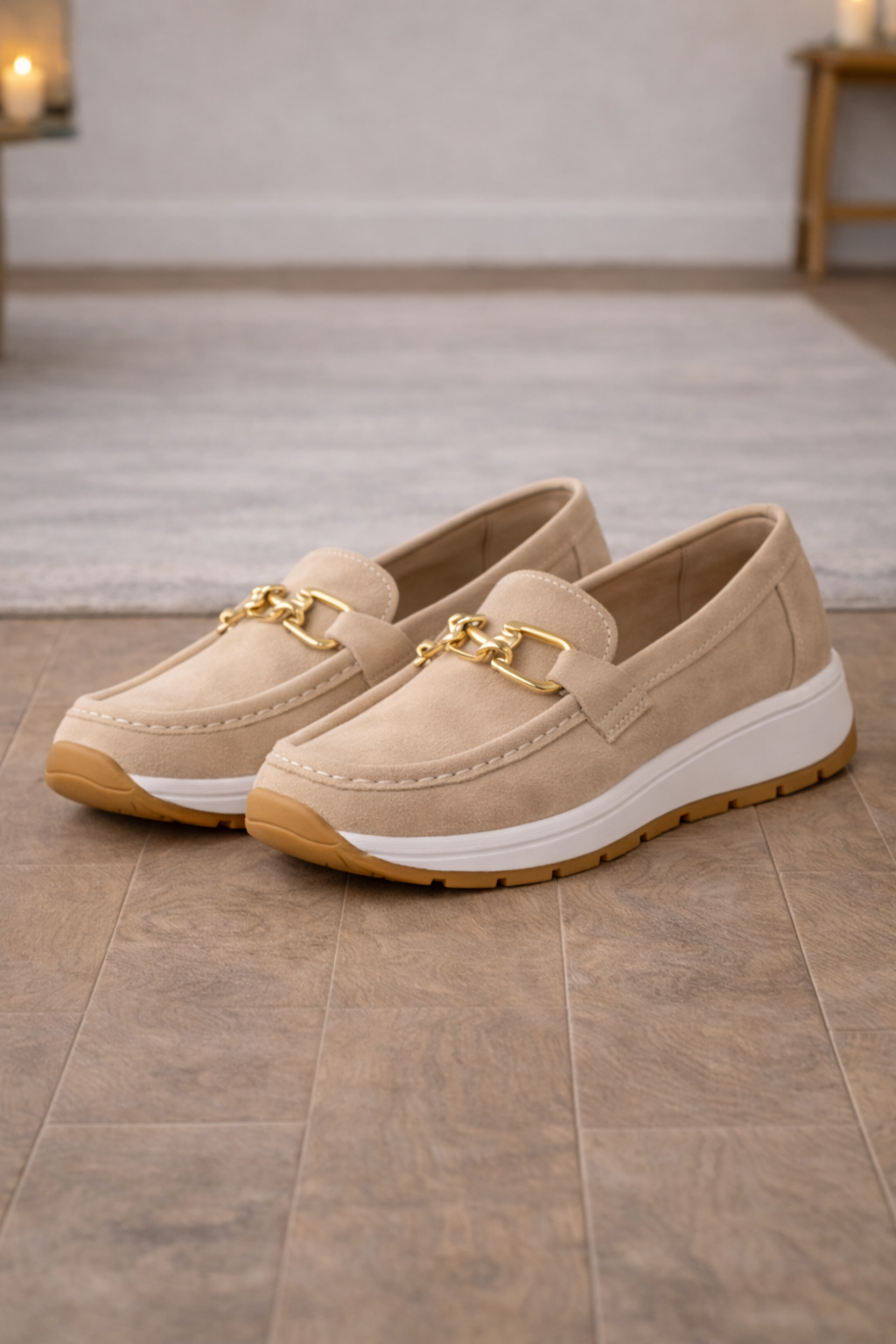 Mocassini Slip-On Effetto Camoscio con Morsetto Decorativo