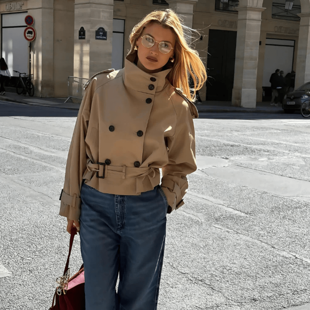 Trench Corto Donna dal Design Elegante