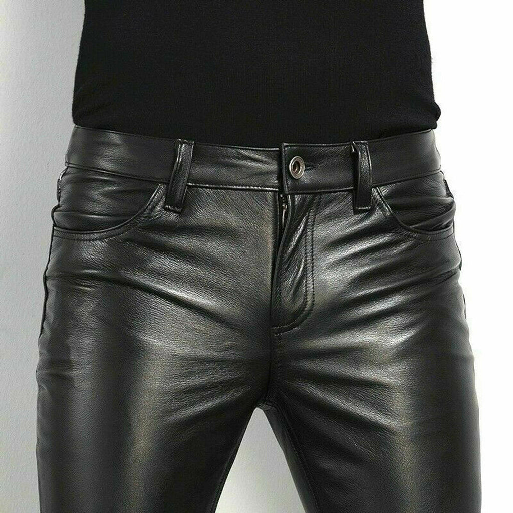 Pantalones de hombre ajustados de cuero sintético - Elegantes y modernos con estilo urbano