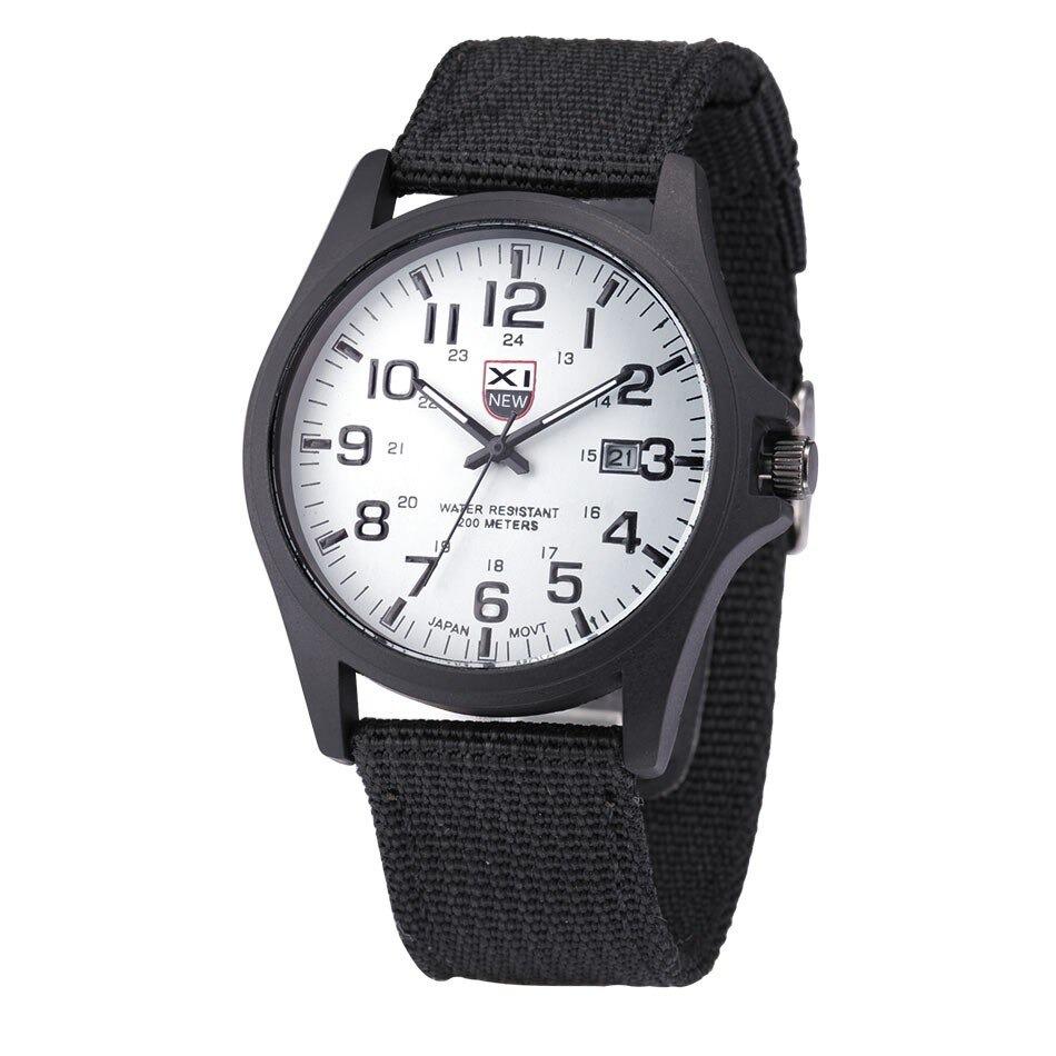 Orologio Tattico Illuminato - Perfetto per Sfide Quotidiane e Avventure all'Aperto