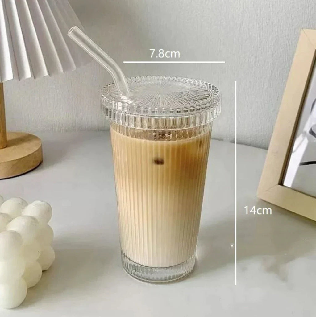 Bicchiere da Bere Stiloso con Design Moderno
