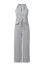 Set Halter con Pantaloni Larghi – Elegante Look Estivo a Due Pezzi