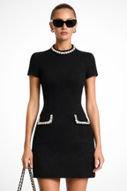 Minidress con Dettagli di Perle e Silhouette Elegante