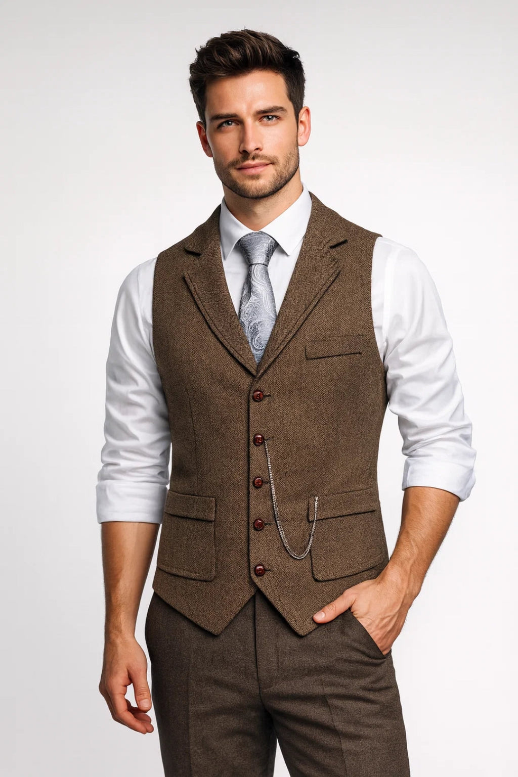 Gilet Sartoriale Uomo con Revers e Dettaglio a Catena