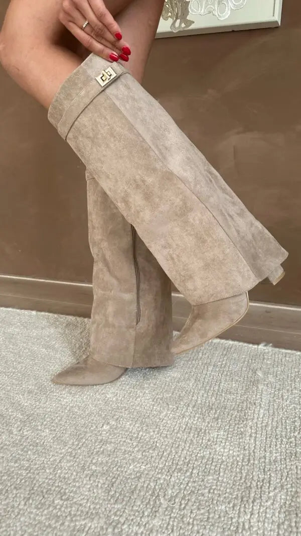 Stivali Alti Donna in Pelle o Camoscio con Tacco Elegante