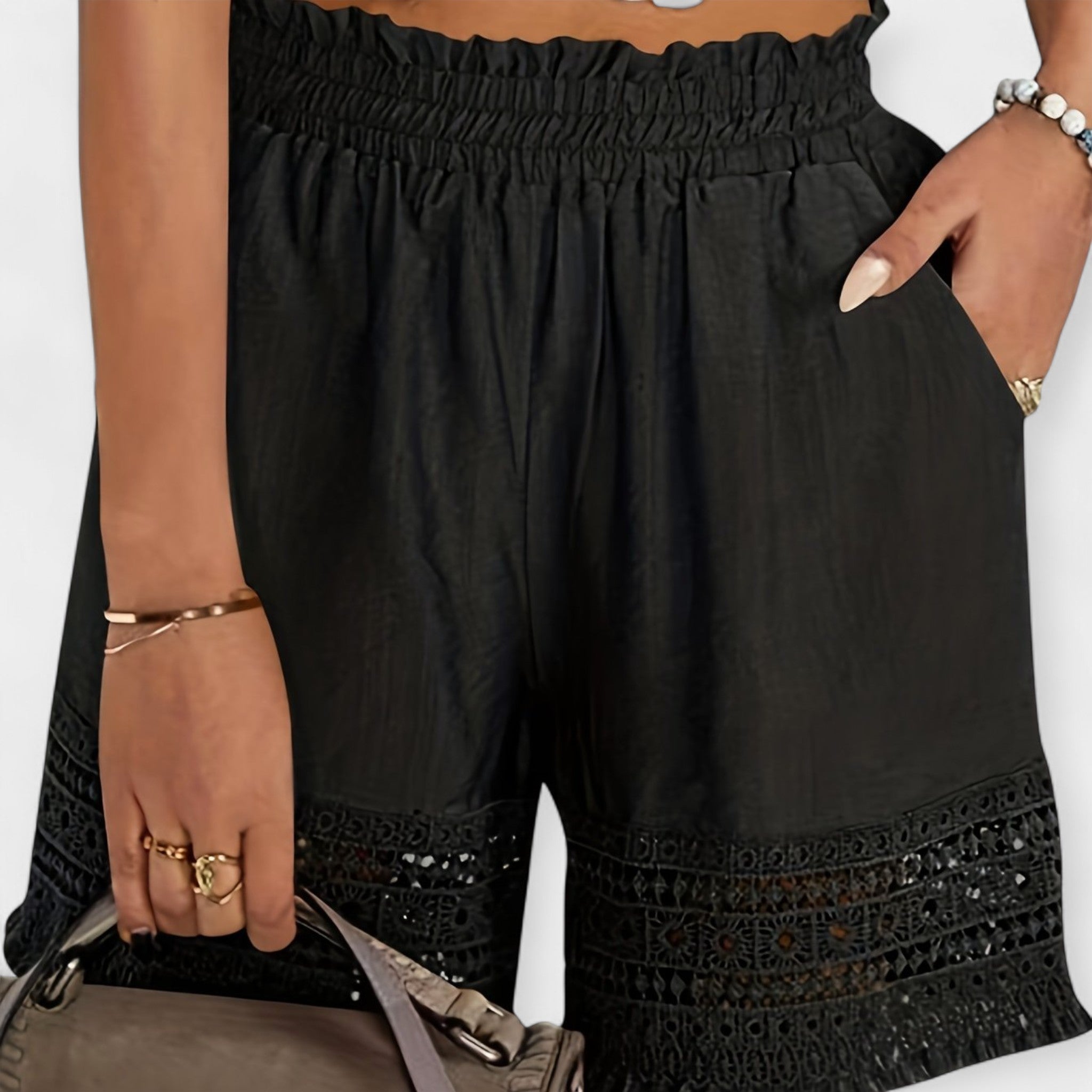 Shorts Ida Biondi con Vestibilità Larga e Silhouette Femminile
