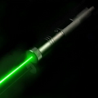 Strumento Laser Ricaricabile di Precisione – Fascio Regolabile per Visibilità a Lunga Distanza