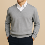 Maglione Uomo con Scollo a V – Eleganza Classica e Comfort Quotidiano