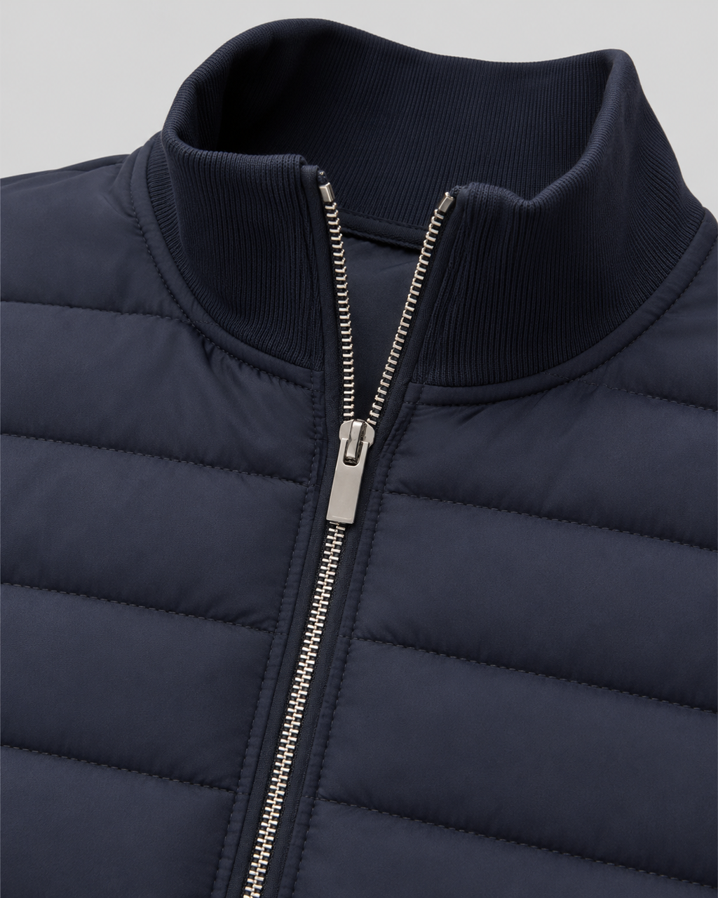 Chaqueta híbrida acolchada de hombre con mangas de punto