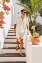 Conjunto de verano para hombre de dos piezas con camisa y pantalones cortos