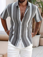 Camisa de hombre a rayas de manga corta