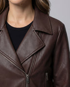 Veste biker pour femme en similicuir avec fermeture éclair asymétrique – Modèle oversize court et moderne