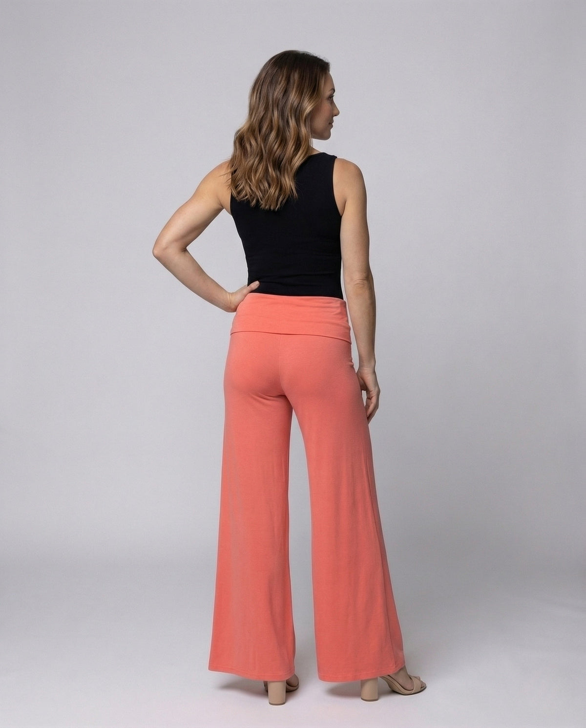 Pantalon palazzo pour femme à taille haute avec ceinture à revers – Modèle élégant à jambes larges