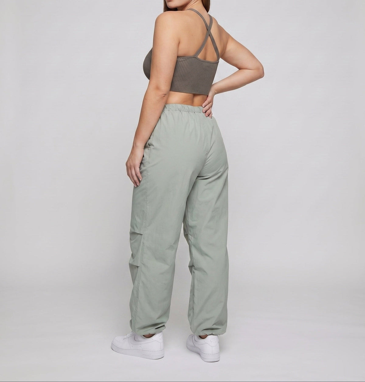 Pantalon cargo jogger femme à jambes larges - Modèle oversize avec taille élastique et chevilles réglables
